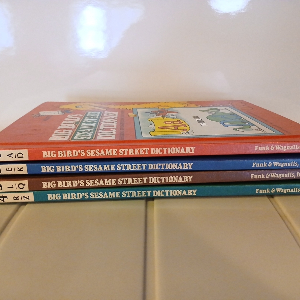 Big Bird's Sesame Street Dictionary Book Volume 1 - 4 A-Z 1981 Hardcover Vintage